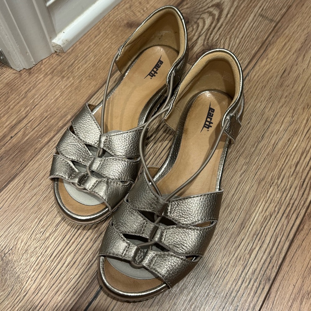 Earth sandals